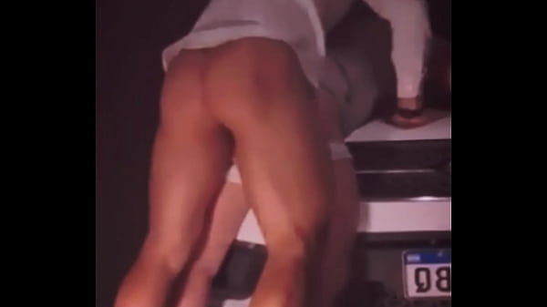 cruising con mi vecino en las afueras del vecindario