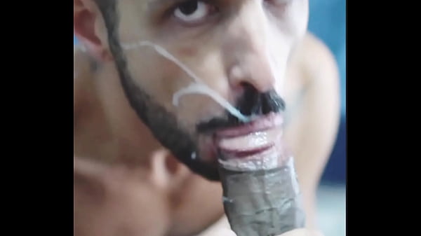 Descarga de leche en mi cara