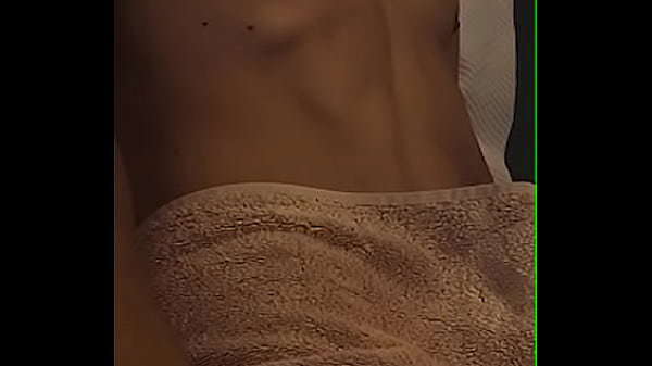 Despues de entrenar Le doy un masaje a mi gym bro y se corre