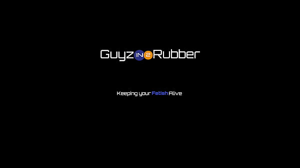 Guyzin2Rubber, Exercising in Rubber