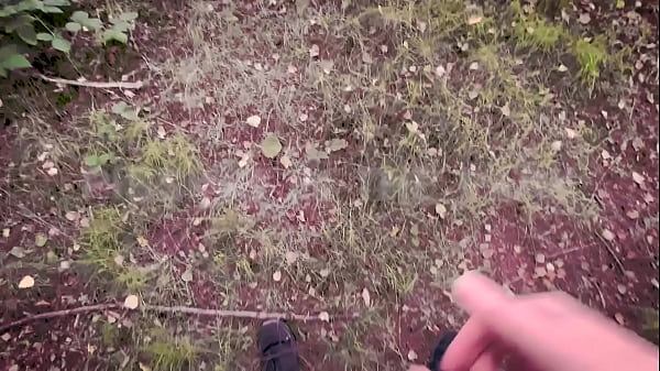 jjreilly79 has a piss in public: pissing in the park