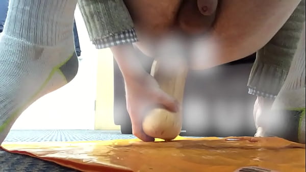 jjreilly79 takes a HUGE butternut squash in his bum