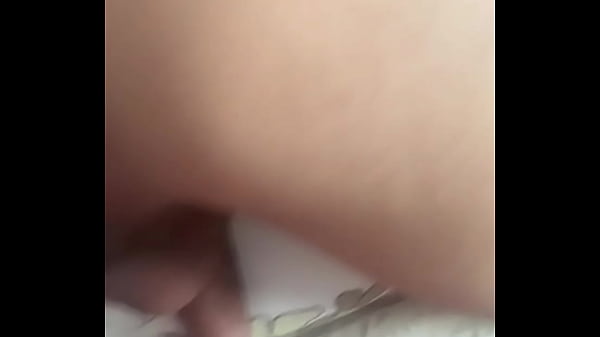 Lilbabyares takes it in his ass!