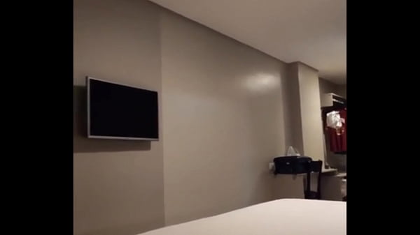 ME DIVERTINDO SOZINHO NO QUARTO DE HOTEL