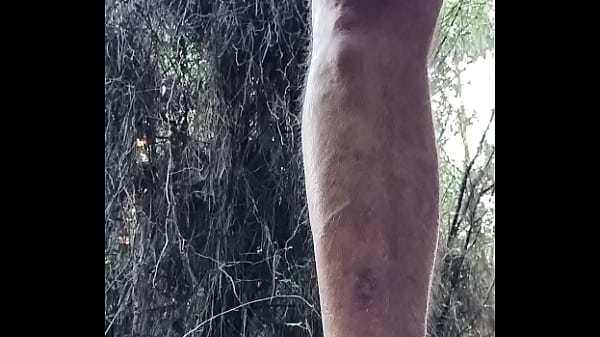 Me gusta masturbarme en la playa nudista¡¡