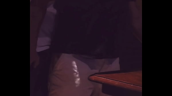 Mi amigo casado me invito a su cabaña de invierto y me folló como nunca lejos de su esposa