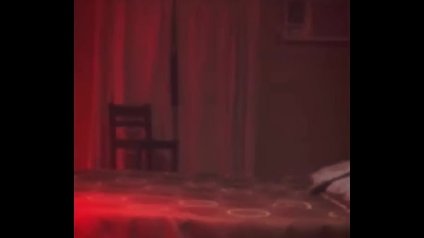 Mi Vecino Activo culón Dominante me folla después de unos tragos y copas