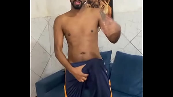 NEGÃO DO RIO DE JANEIRO FOI CONTRATADO PRA MANDAR UM VIDEO PRA ESPOSA DE UM FÃ