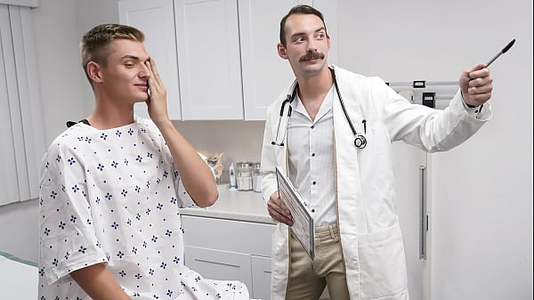 Patient Getting the Best Protein Treatment Form the Doctor – Doctorblows