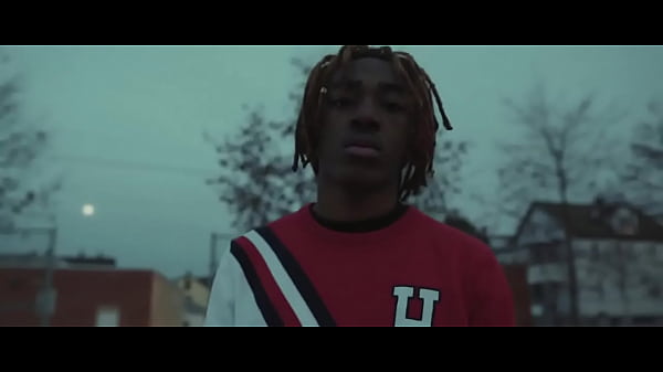 Pornstar “Eem Triplin” Masturbates in a car and his driveway “BY MY LONELY”