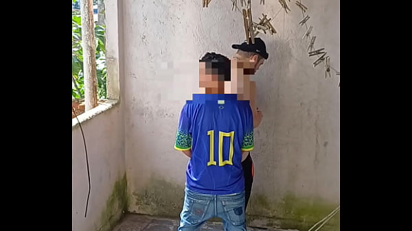Prévia – “Funcionario” da Biqueira Dotado Me Come Na Laje Com os da Quebrada Assistindo Tudo (COMPLETO NO SHEER E XVIDEOS RED) Maloka de 20cm veio e quis me comer no pelo ali mesmo no quintal