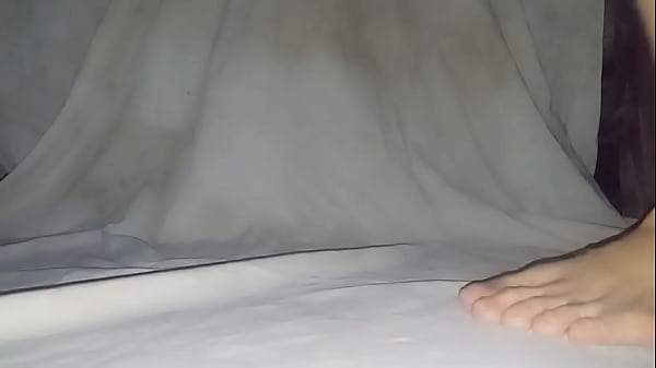 Probando dildos para estirar mi culo