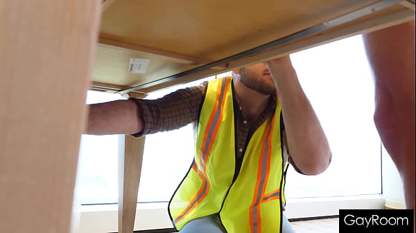 Service Tech Services A Customer’s Fat Cock In The Shower