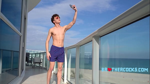 Twink With Bad Balls, Turns Into My Cum Thrall – Jack Valor, Andy Adler