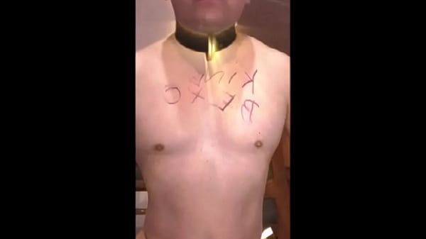 Un AMO me ordeno que me pusiera su nombre en mi pecho y me metiera un dildo en mi culo y yo con gusto obedeci