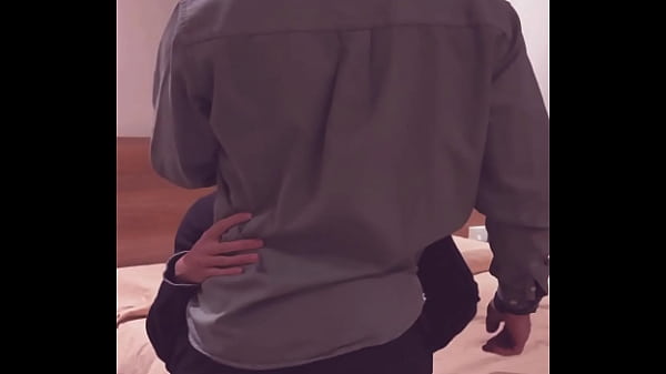 Una noche de tragos y el hetero me taladra el culo pollazos