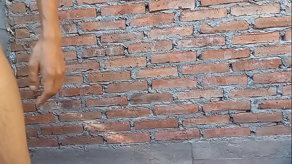 Una rica paja para pasar el rato en el patio