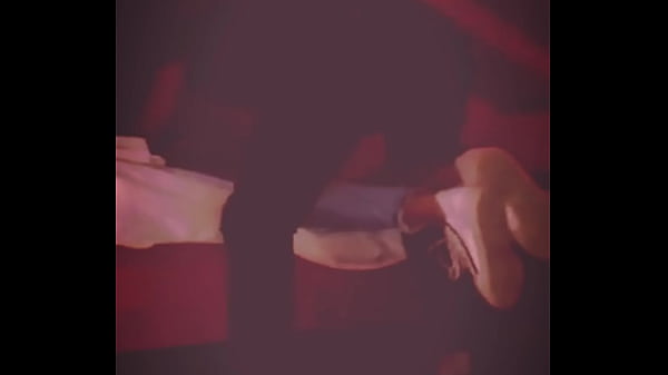 El hetero curioso me pone patas para arriba después de unos tragos en el club