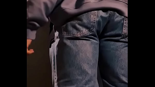 Estudiantes cachondos follan en el vestidor de la escuela