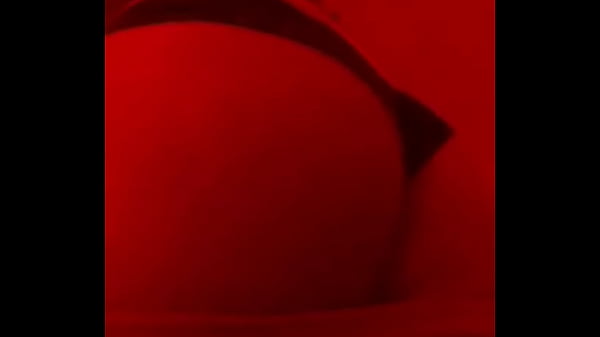 Golpeando Mi Gordo Culo