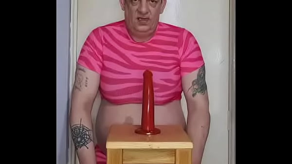 im a crossdresser looking for another man to give me ass to mouth part 2