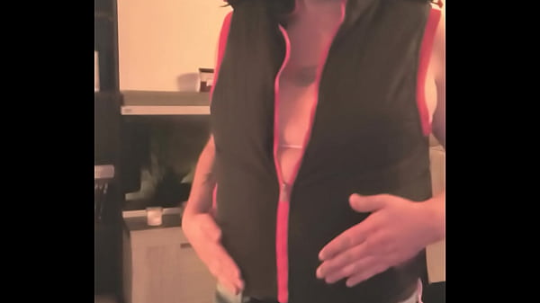 Jinna chubby french sissy dance and nipples play for you