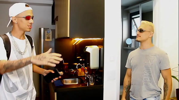 PEGANDO O NOVINHODO QUARTO