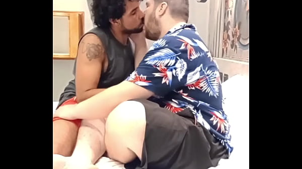 Prévia – Novinho do Pau Grosso Me Fode Gostoso No Motel (COMPLETO 38min NO SHEER E XVIDEOS RED) Fah do Salty Spicy comendo Gordinho