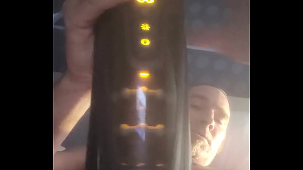 Pussyeayer0589 masterbates in  hotel