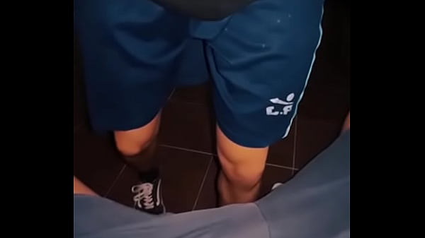 Sentándome en la verga de mi cuñado en su casa después de unos tragos e historias sexuales