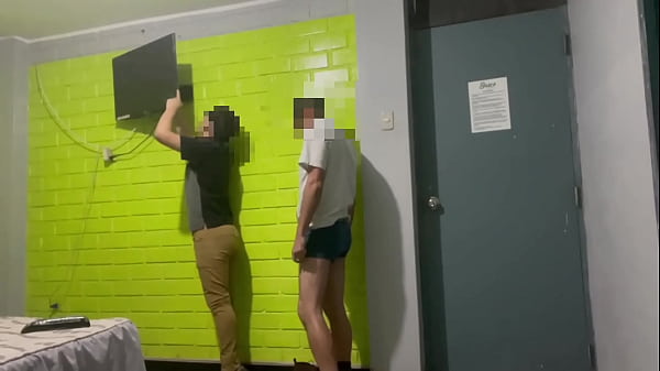 Servicio a la habitación termina en partida de culo (Trailer)