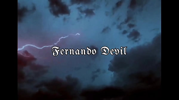 TBT Maloka Maconheiro da Praça me Segue até em Casa e Me Come Gostoso