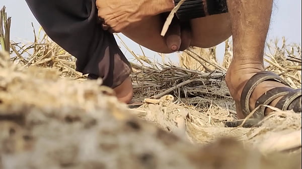 Big cock cumshot in outdoor