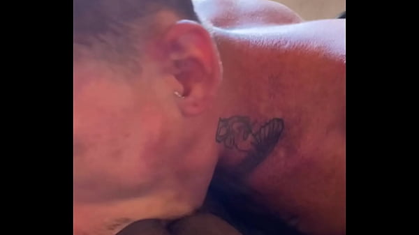 Macetei o novinho até leitar – Assista completo (RED)