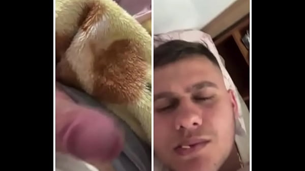 Mali demiraj ai është duke masturbuar në kamera