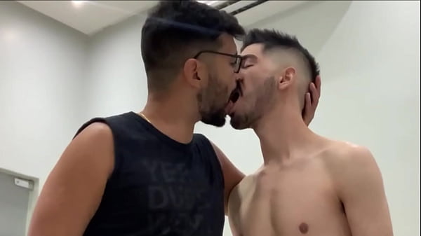 MARCOS GOIANO LEVANDO PICA DO GOSTOSO JOSEPH DOTADO