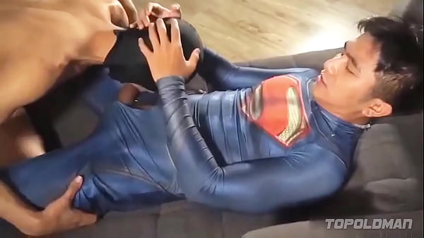 Superman fucks robber’s ass