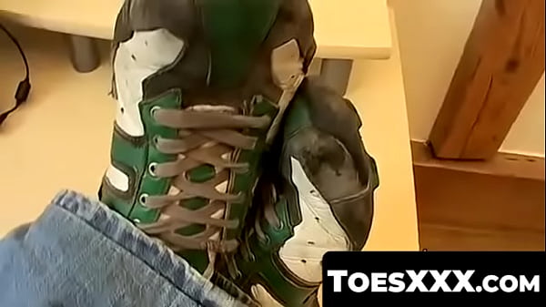 ToesXXX.com – Sasha slips off his socks and plays with his meaty dick in foot tease