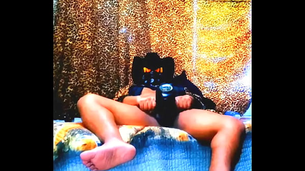 YeeHaw ! A Horny Cowboy and His Toy