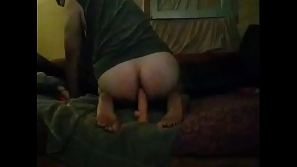 biensumiso llenando su agujero de verga