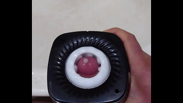 おもちゃで射精2