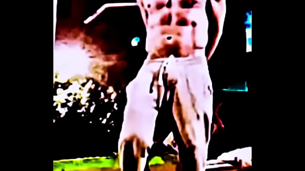 Le meten un pepino a macho gay