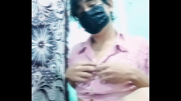 Putito  fem Desnudandose y tocandose