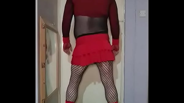 sissy crossdresser penis swing and pee shower