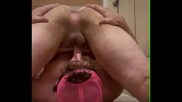 White boy self sucking his own cock in a public bathroom until giving himself a facial