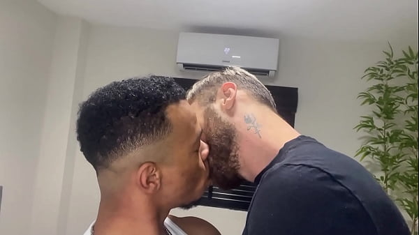 Fodendo meu vizinho gostoso Bruno Ferraz ( Trailer)