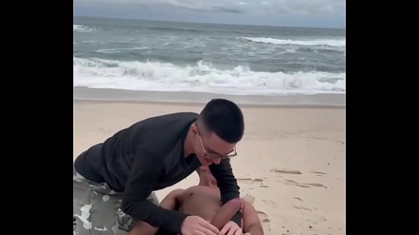 Fudendo na praia. – Free