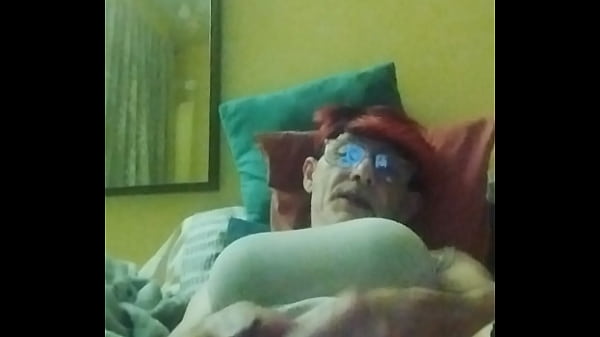 Laura CD, paja y corridas