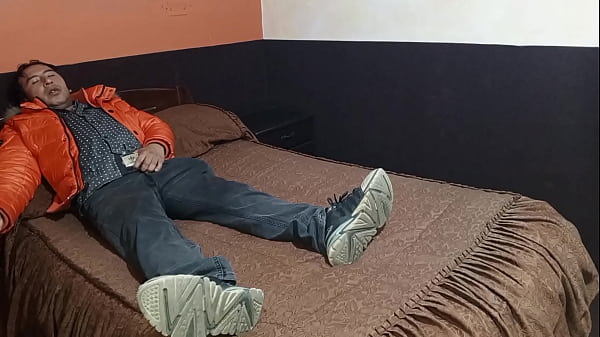 Me tocó la verga para luego ir a tirar a una trava