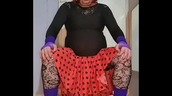 using a masturbaiting machine makes me cum but i bet another man  doing it can make me cum quicker